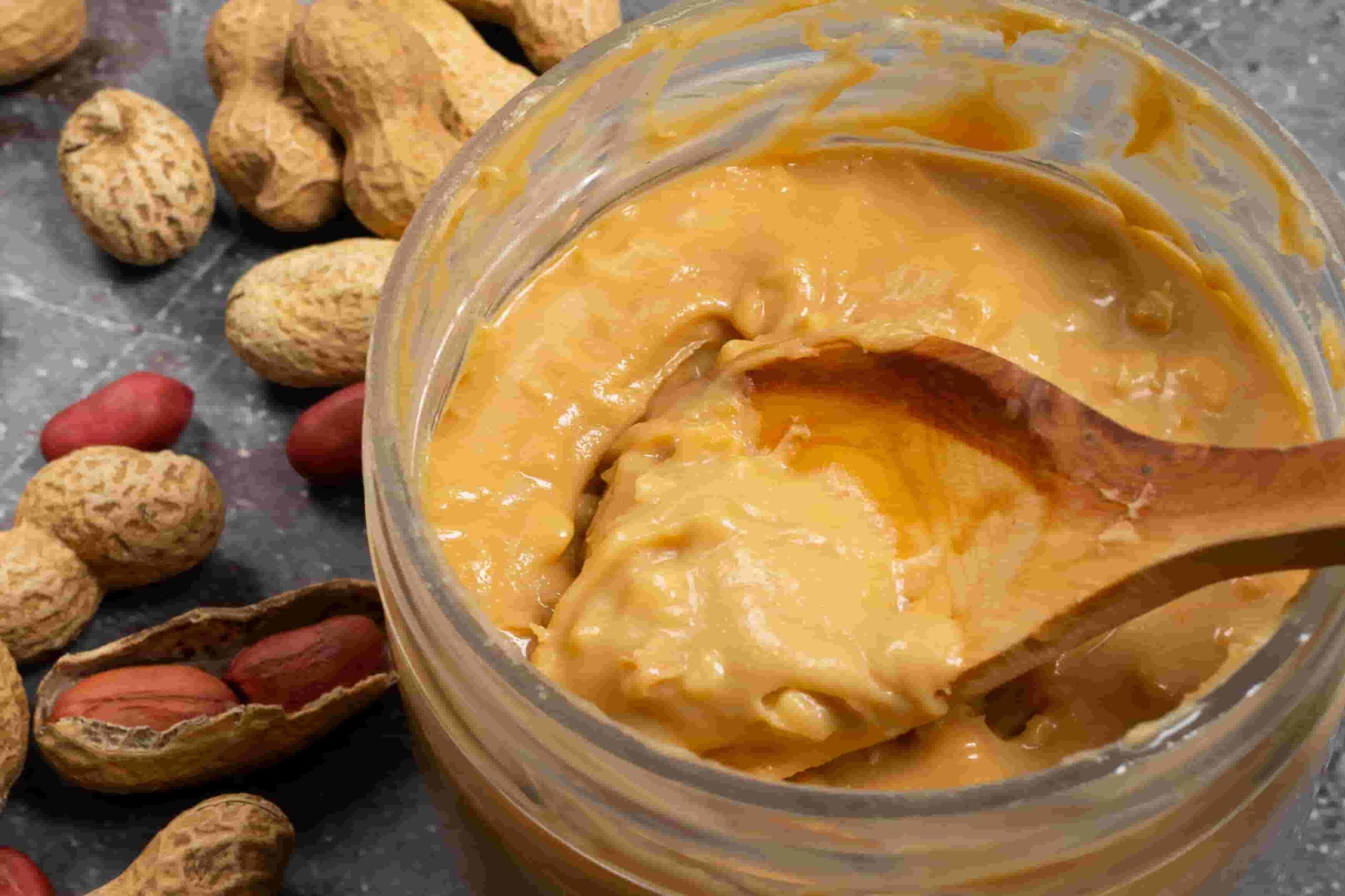 can cats have peanut butter